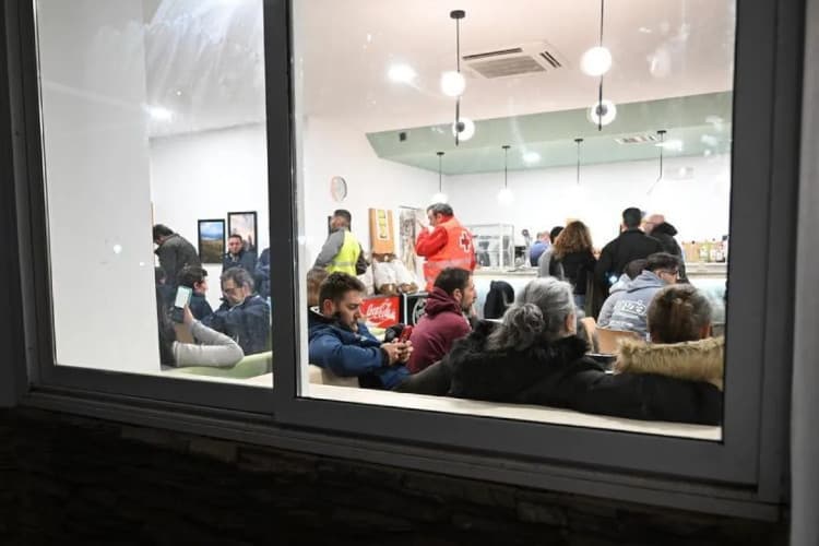 PM Spanyol Tetapkan Berkabung Nasional Tiga Hari Usai Kecelakaan Kereta Tewaskan 40 Orang