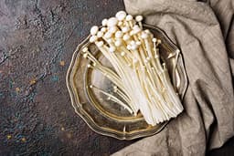 Tentang Jamur Enoki, Asal, Manfaat, Tips hingga Resep